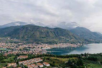 _女子足球锦标赛：巾帼不让须眉_，女子足球赛视频